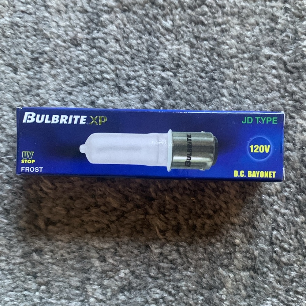 Assorted light bulbs - Picture 9 of 15